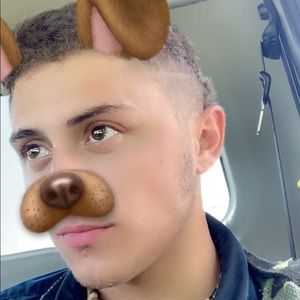 Meet your Posher, Christopher